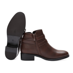 Stivaletto in simil pelle con fibbia