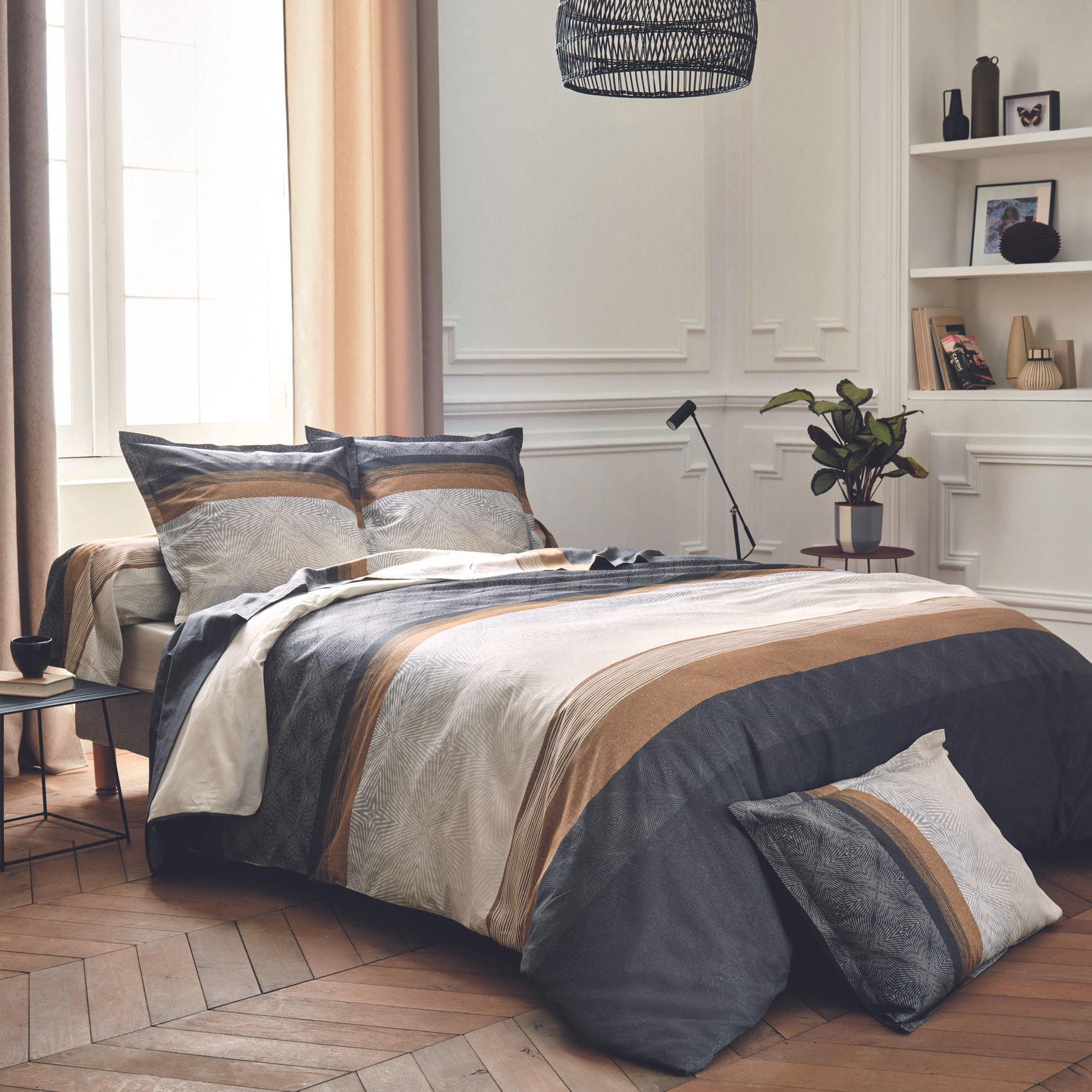 Taie d'oreiller au style graphique et masculin - Noir