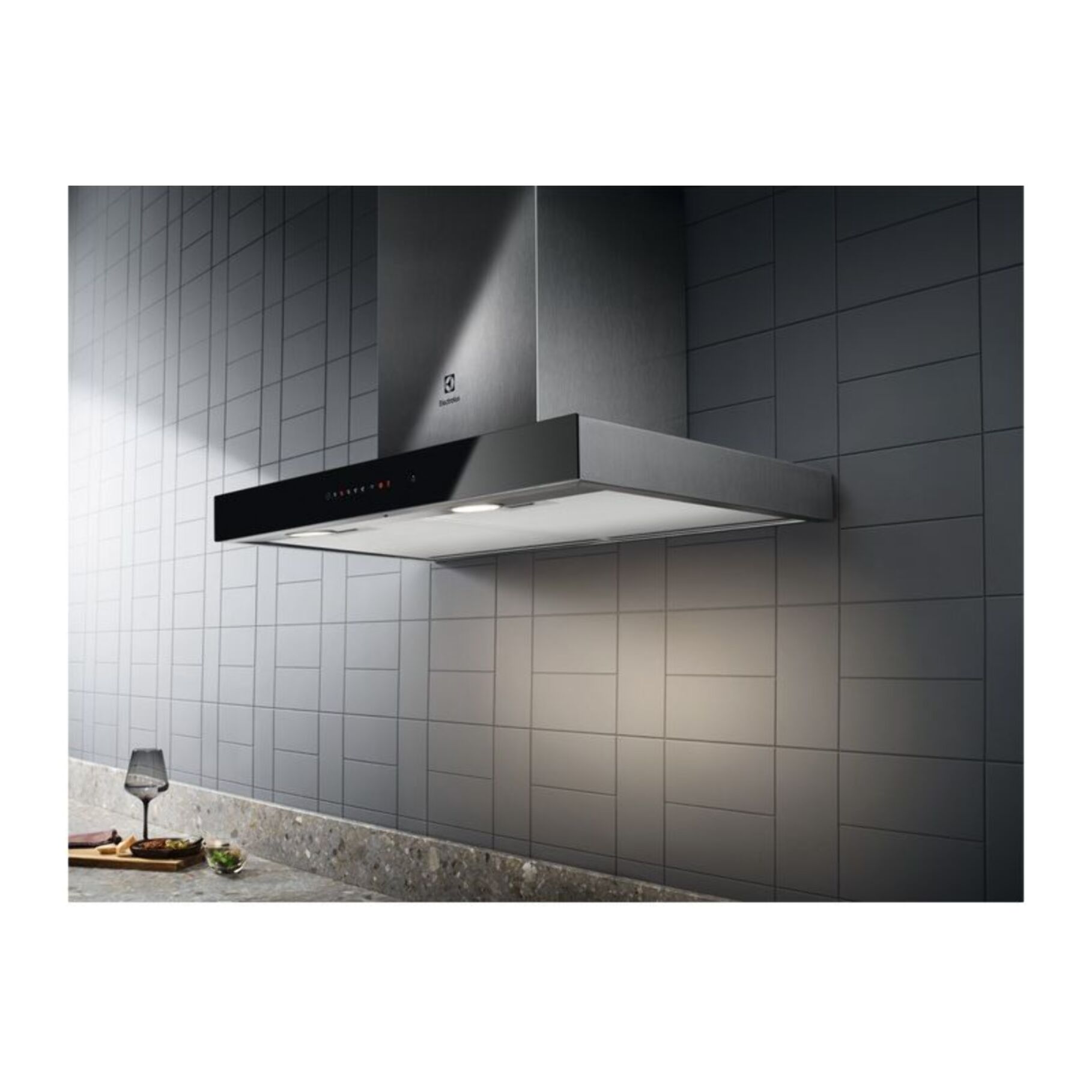 Hotte décorative murale ELECTROLUX LFT766X Breeze H2H