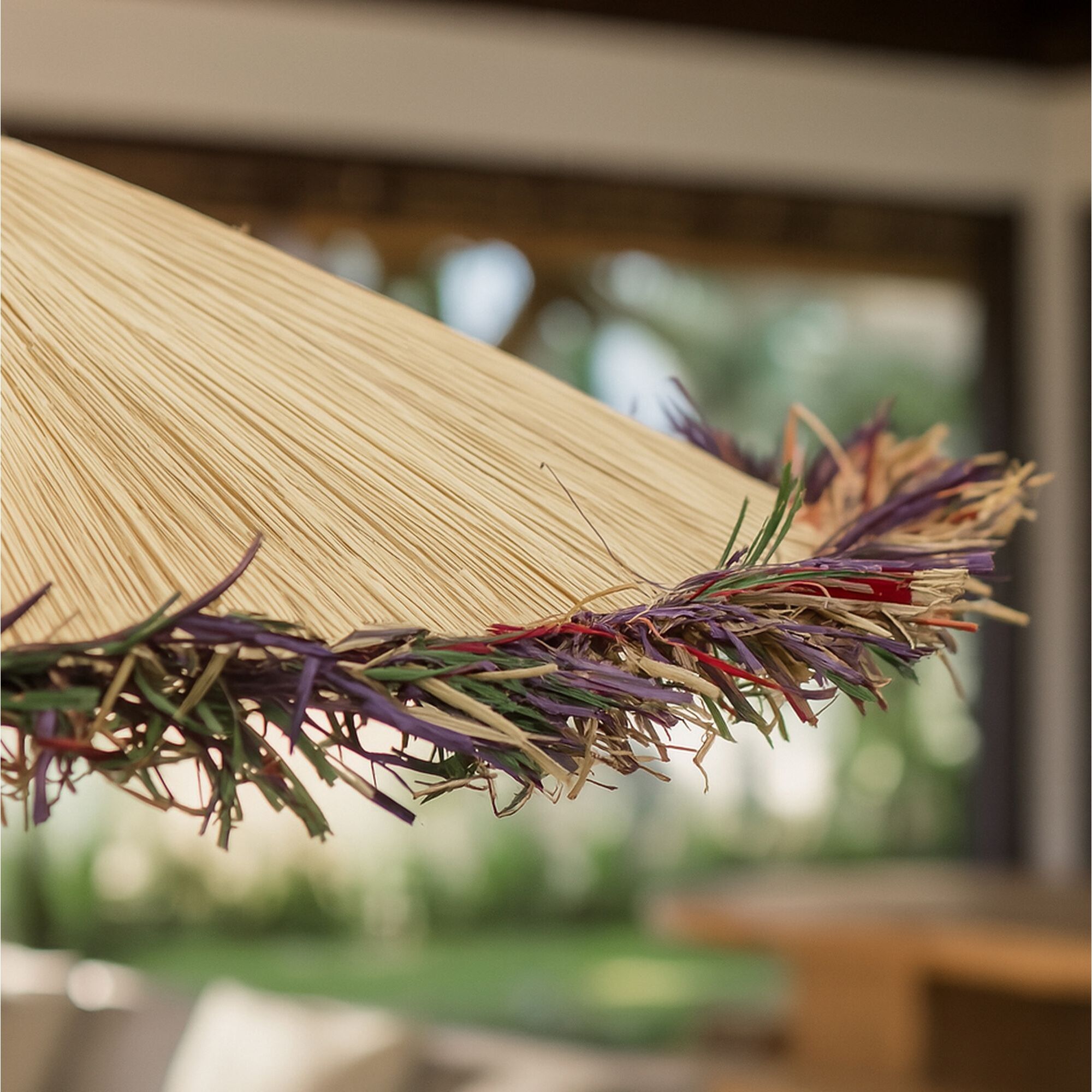 Suspension en raphia coloré d70cm BELAGA