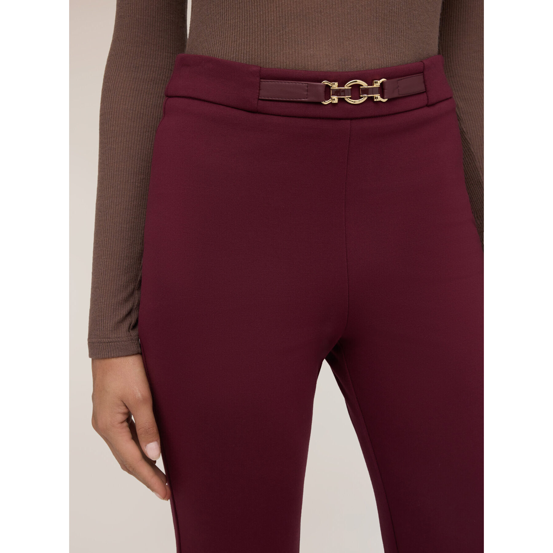 Motivi - Pantaloni flare in punto milano con cintura - Bordeaux