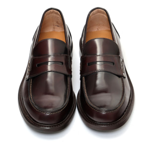 Mocassino con benda in pelle abrasivato con fondo cuoio antiscivolo