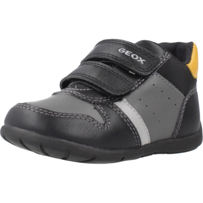 Zapatillas Niño de la marca GEOX  modelo B ELTHAN BOY NEGRO