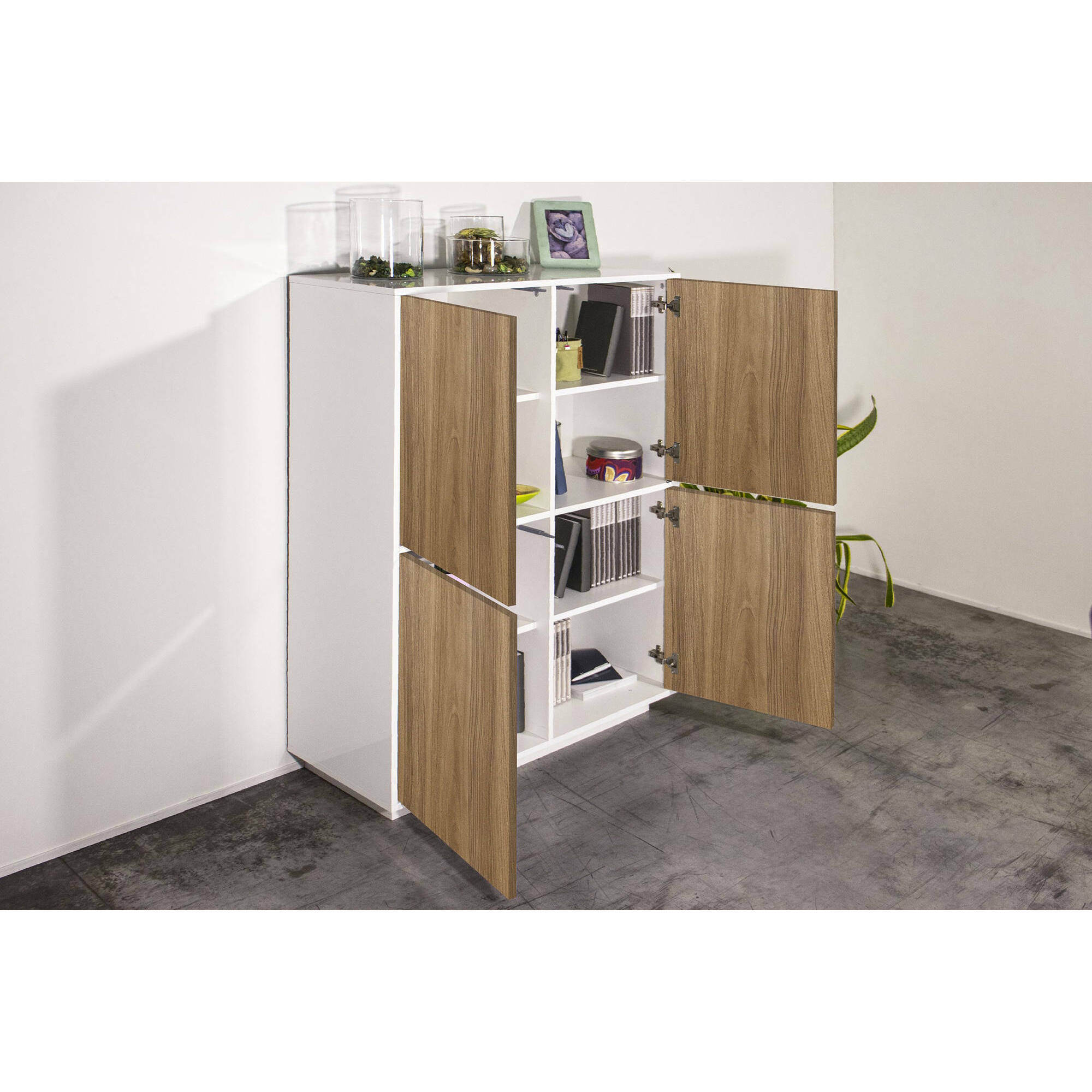 Credenza Zaccaria, Madia da cucina a 4 ante, Buffet da soggiorno, 100% Made in Italy, cm 100x41h126, Bianco lucido e Noce