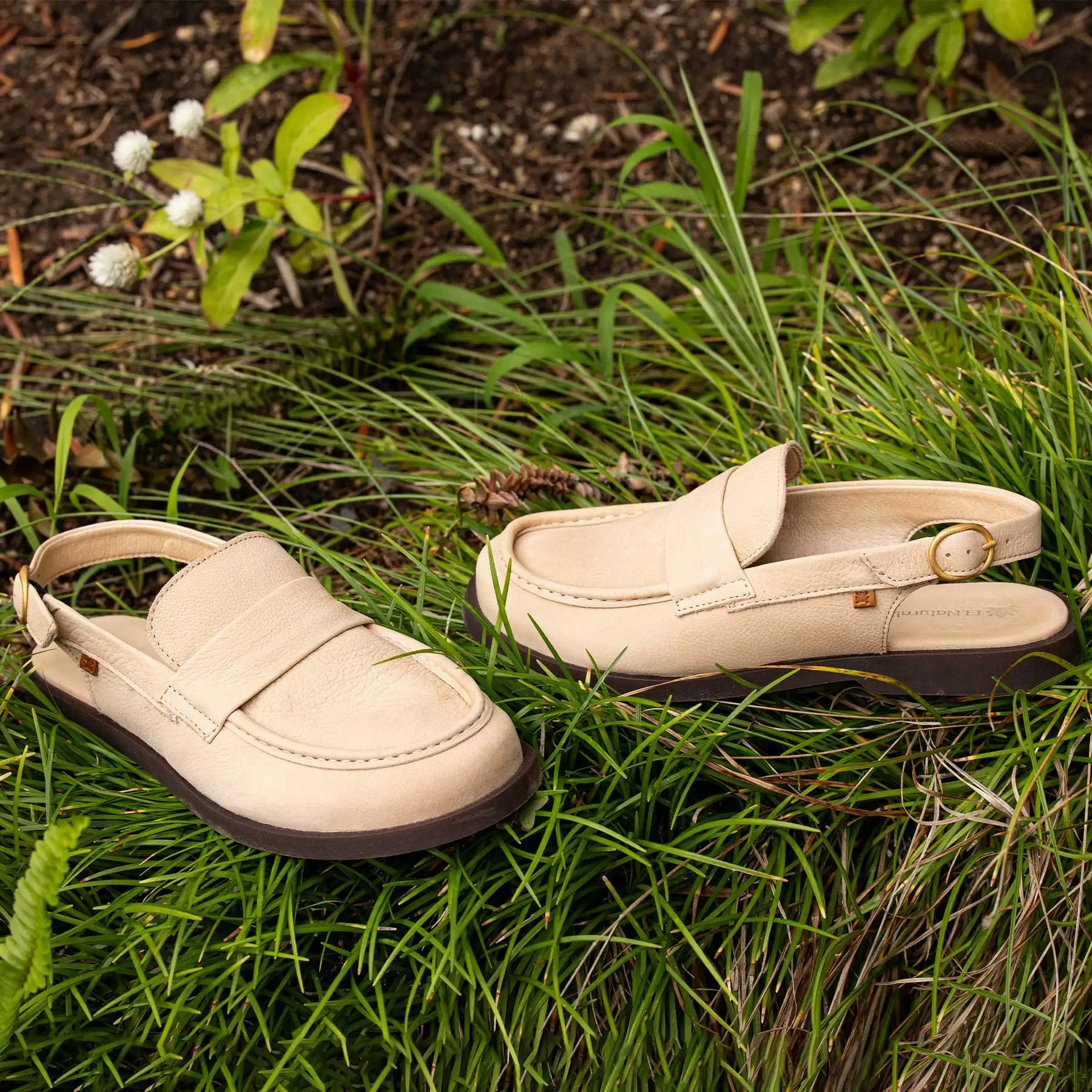 Zapatos N5872 NOBUCK LAVADO CUERO/ ARENISCA color Cuero
