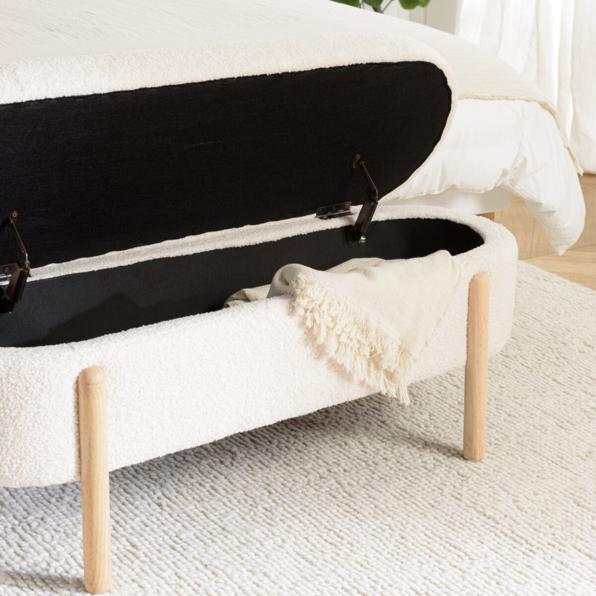 LEOPOLD - Banquette tissu bouclette écru avec rangement et pieds bois