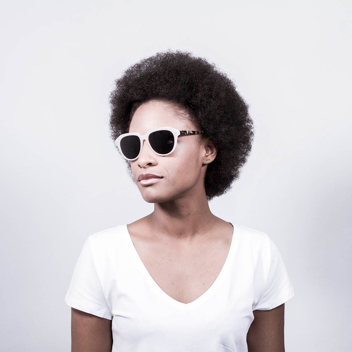 Gafas de sol OCEAN MAVERICKS - Blanco / Rosa esmerilado frente transparente brazo carey y líneas ahumada
