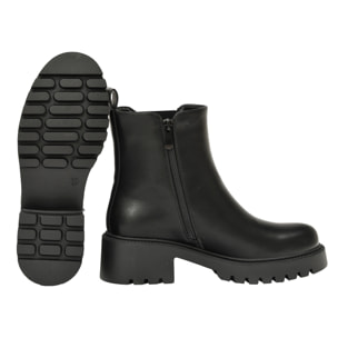 Stivaletti in simil pelle con elastico e lampo