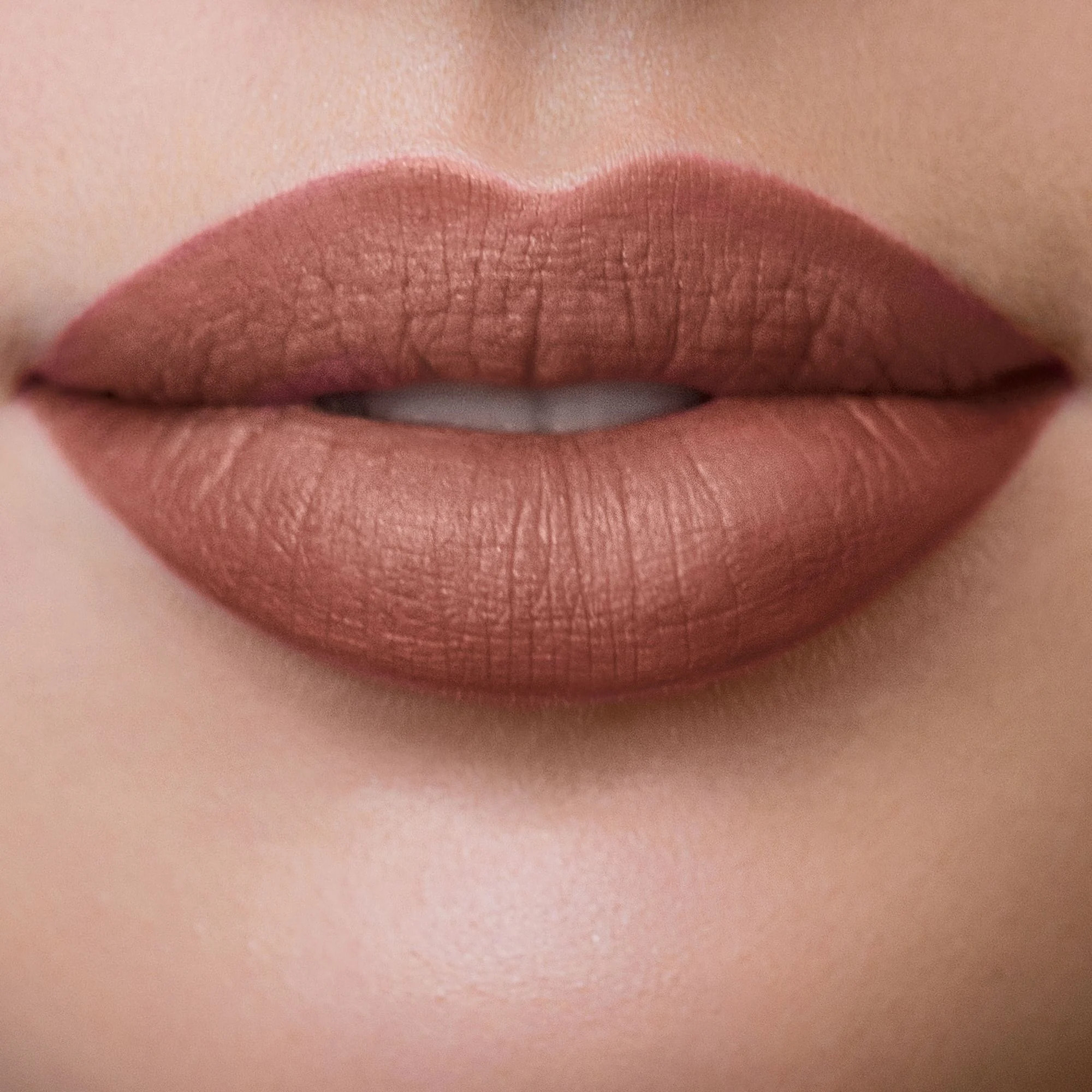 LONG LASTING LIQUID LIPSTICK Rossetto liquido long lasting 10H dal finish matt