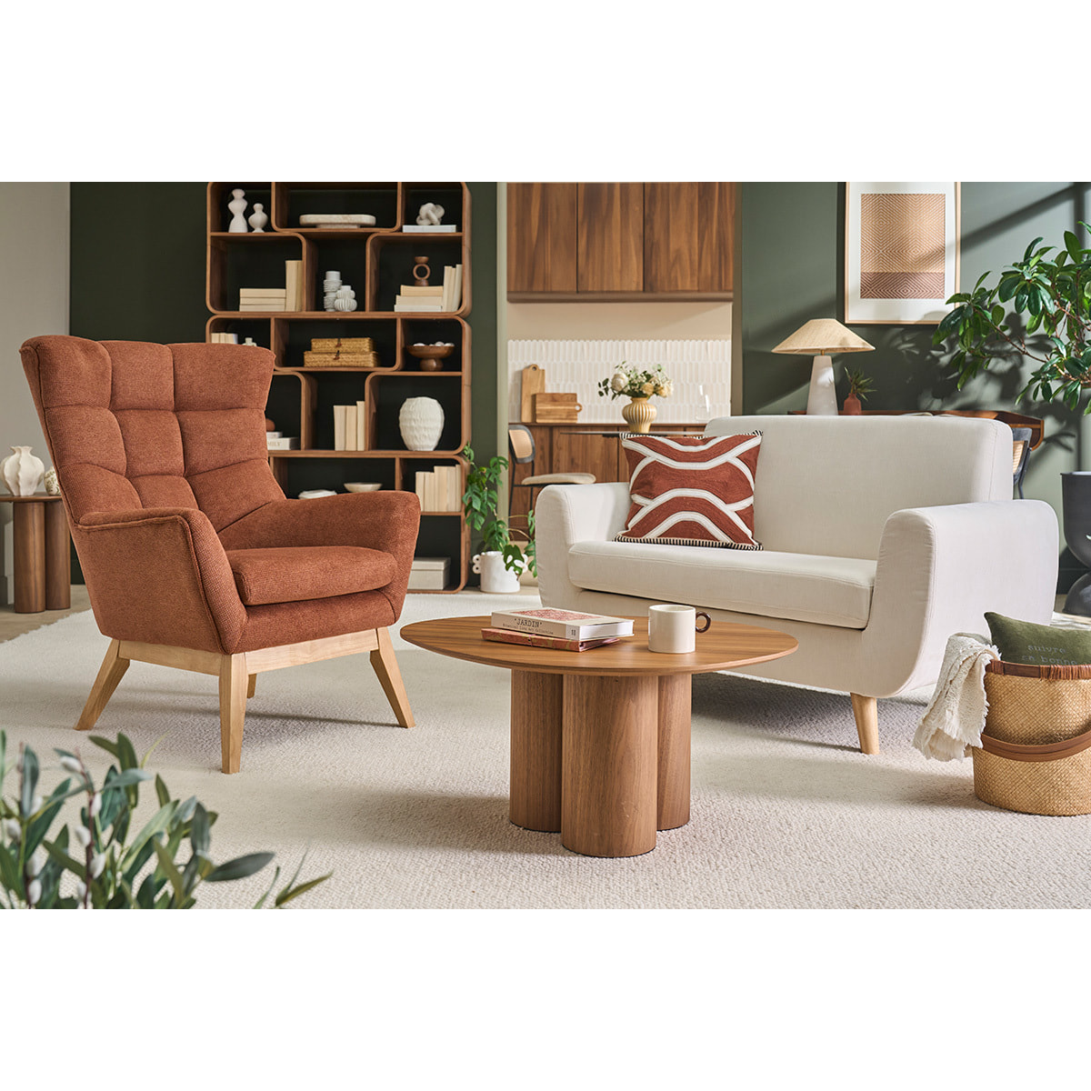 Fauteuil scandinave en tissu chenille terre brûlée et bois clair BRODY