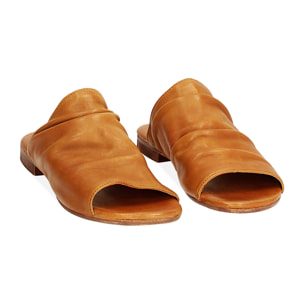 Sandali bassi cognac in pelle
