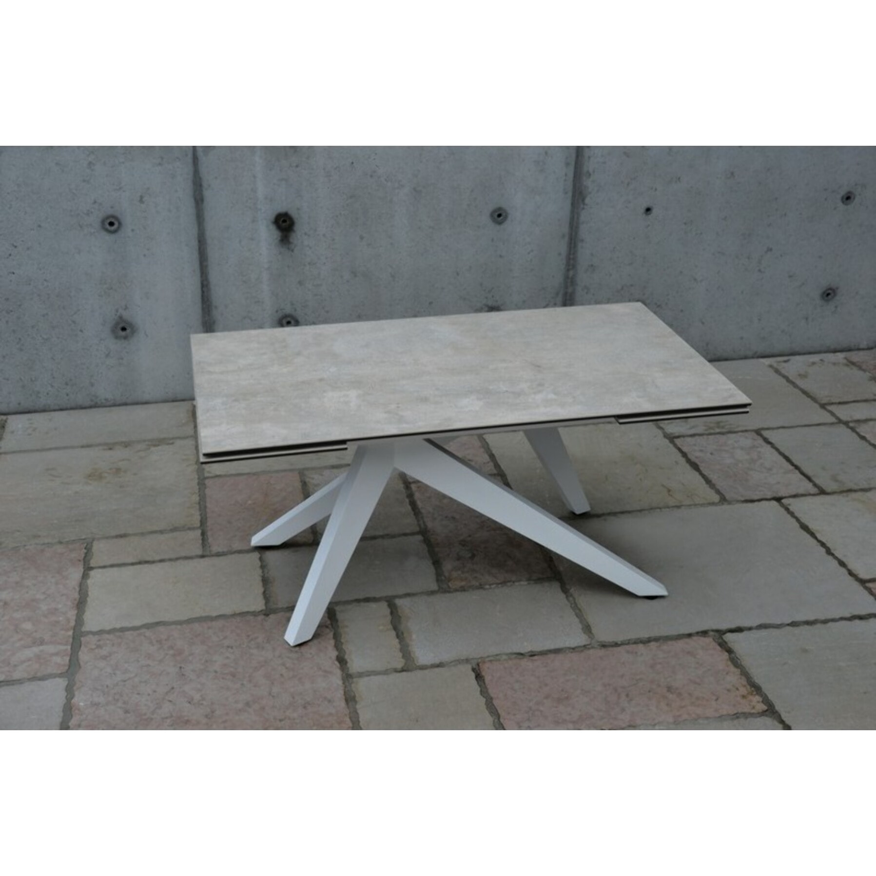 Tavolo MANHATTAN vetroceramica effetto beton allungabile 160x90 cm - 240x90 cm