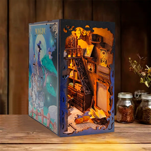 Librería mágica Sombra Lunar. Book Nook de madera, diseño 3D realista con gran detalle y luces led.