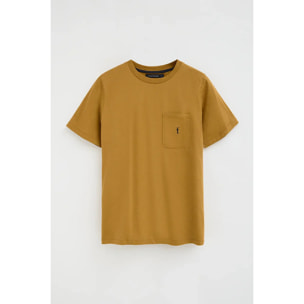 Camiseta color mostaza con bolsillo y logo Rigby Go