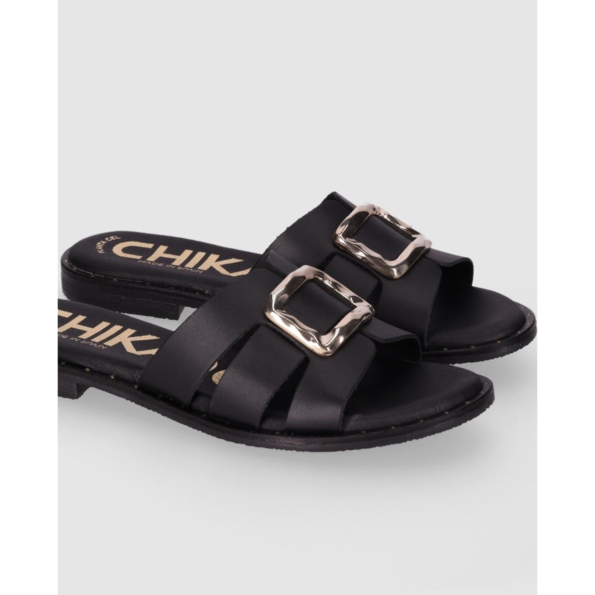 Sandalias de Piel - Negro - Tacón: 1 cm