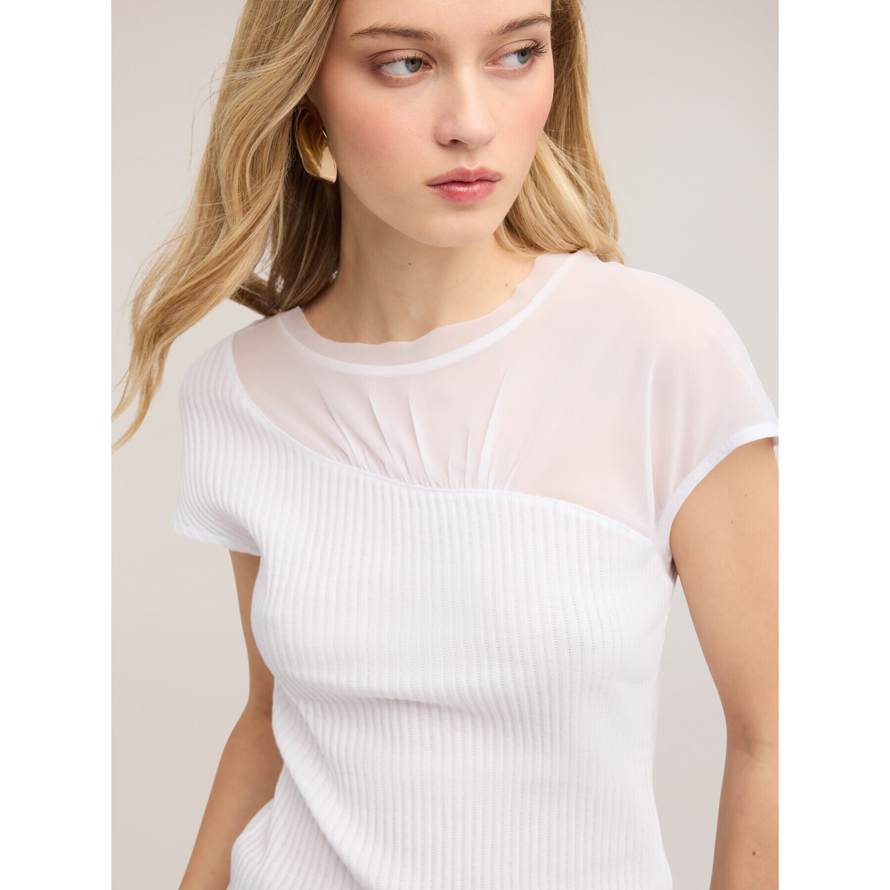 Motivi - T-shirt bimaterica con inserto drappeggiato - Bianco