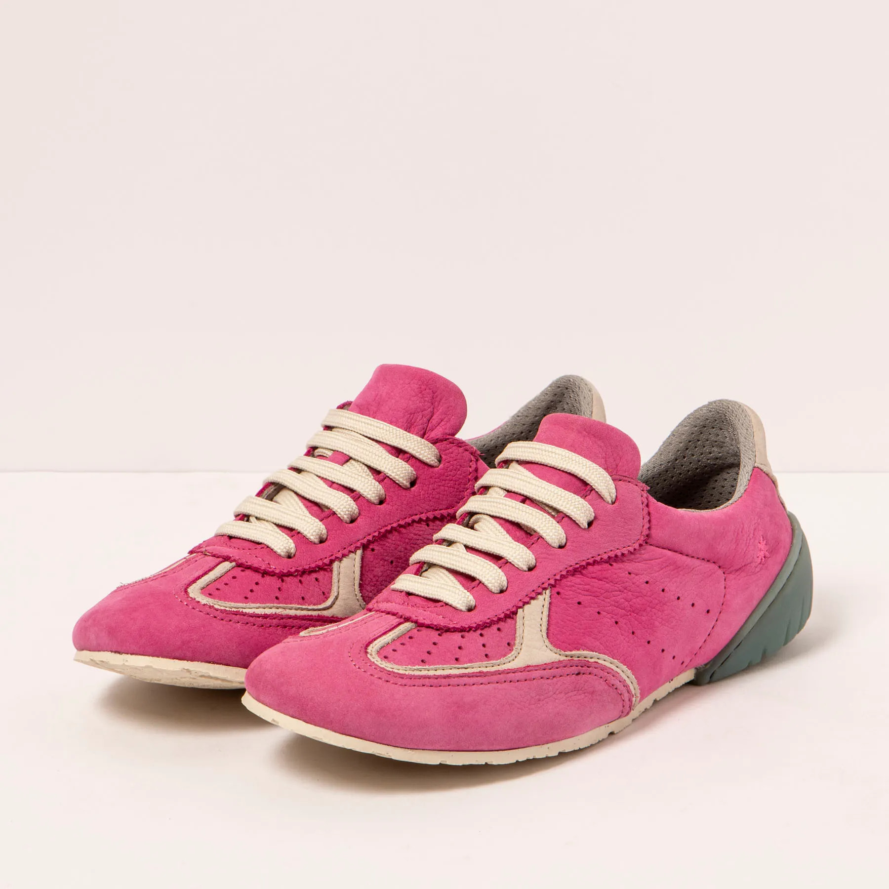 Zapatos 1744 NOBUCK PINK-BONE/ NANTES color Pink-bone
