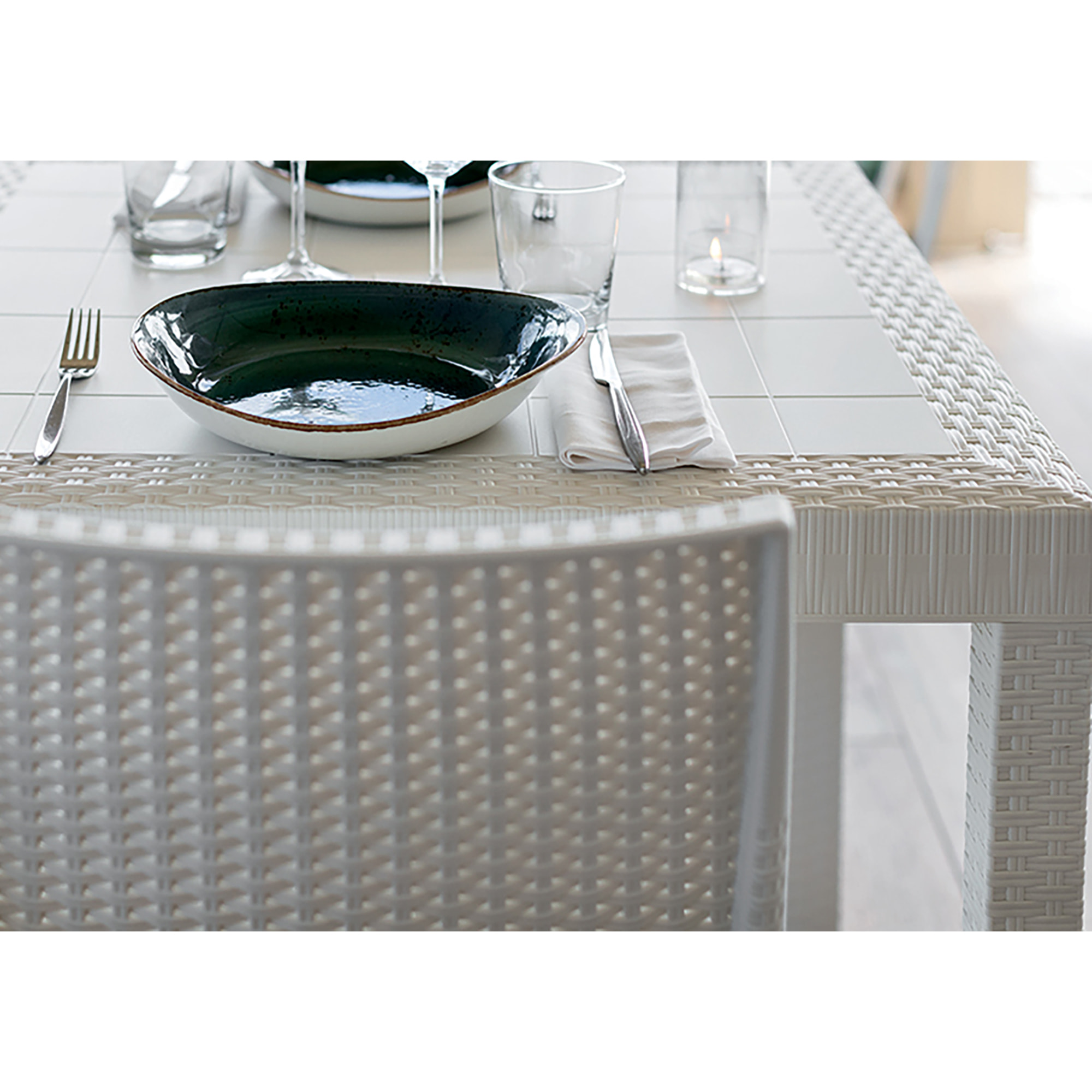 Tavolo da esterno Adila, Base per picnic, Piano da pranzo da giardino, Banco outdoor multiuso, Made in Italy, 150x90 h74 cm, Bianco