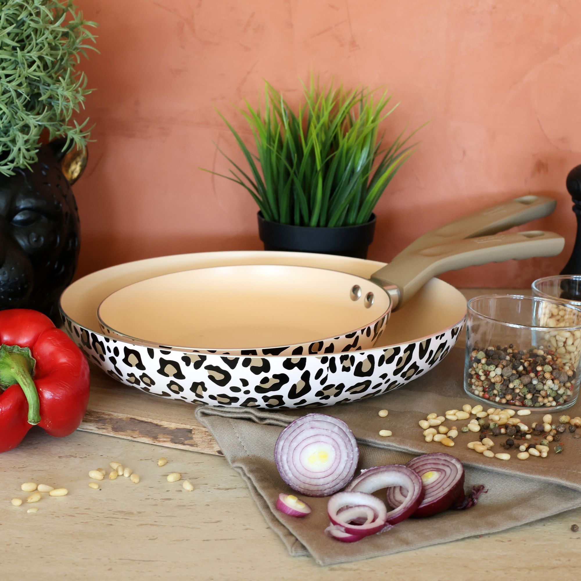Batterie de cuisine 5 pièce en aluminium recyclé motif léopard LEOPARD