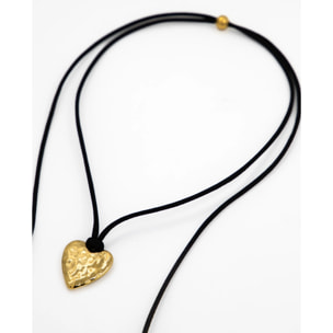 Collar de mujer con corazón