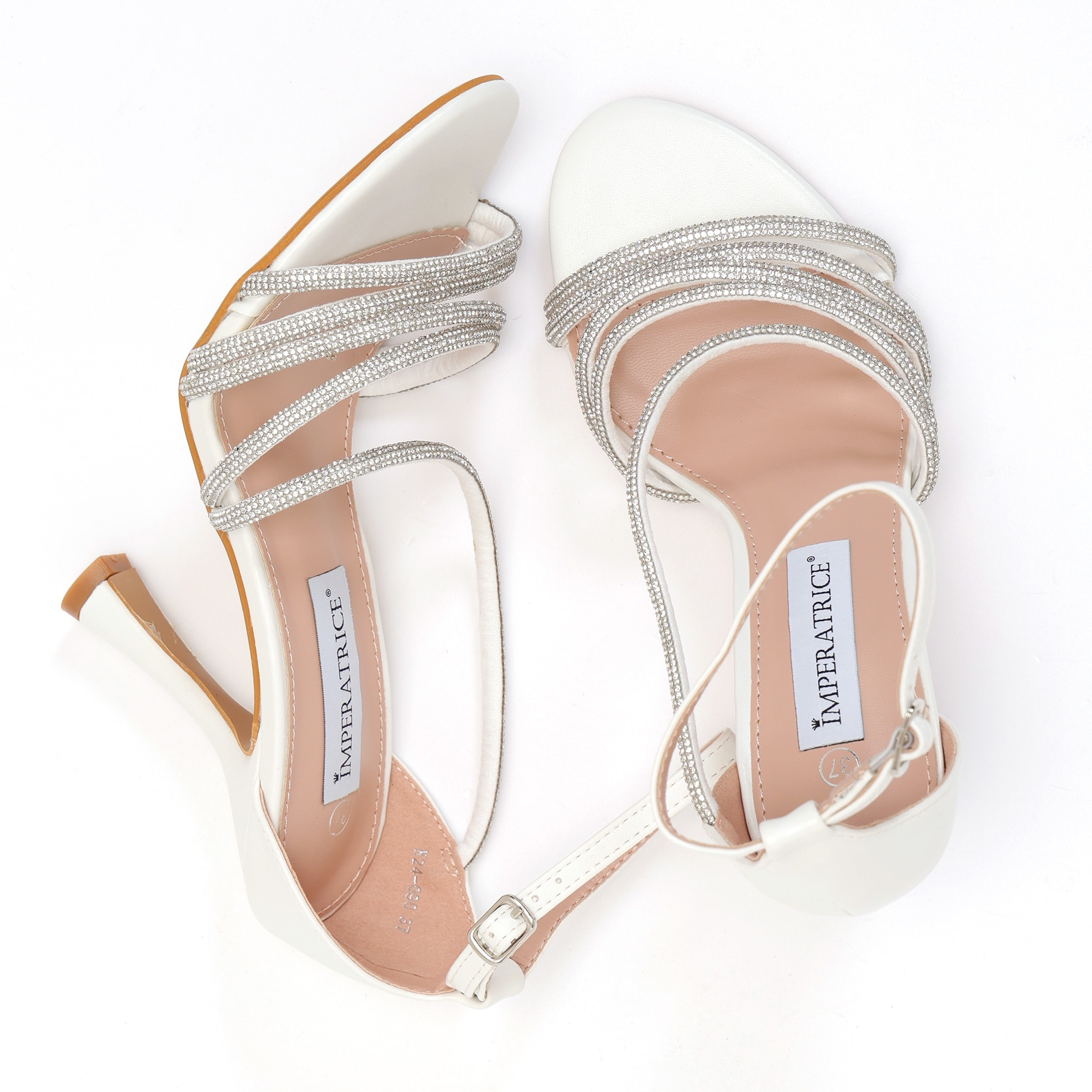 Sandali in simil pelle con tacco a rocchetto e fasce ricoperte di strass