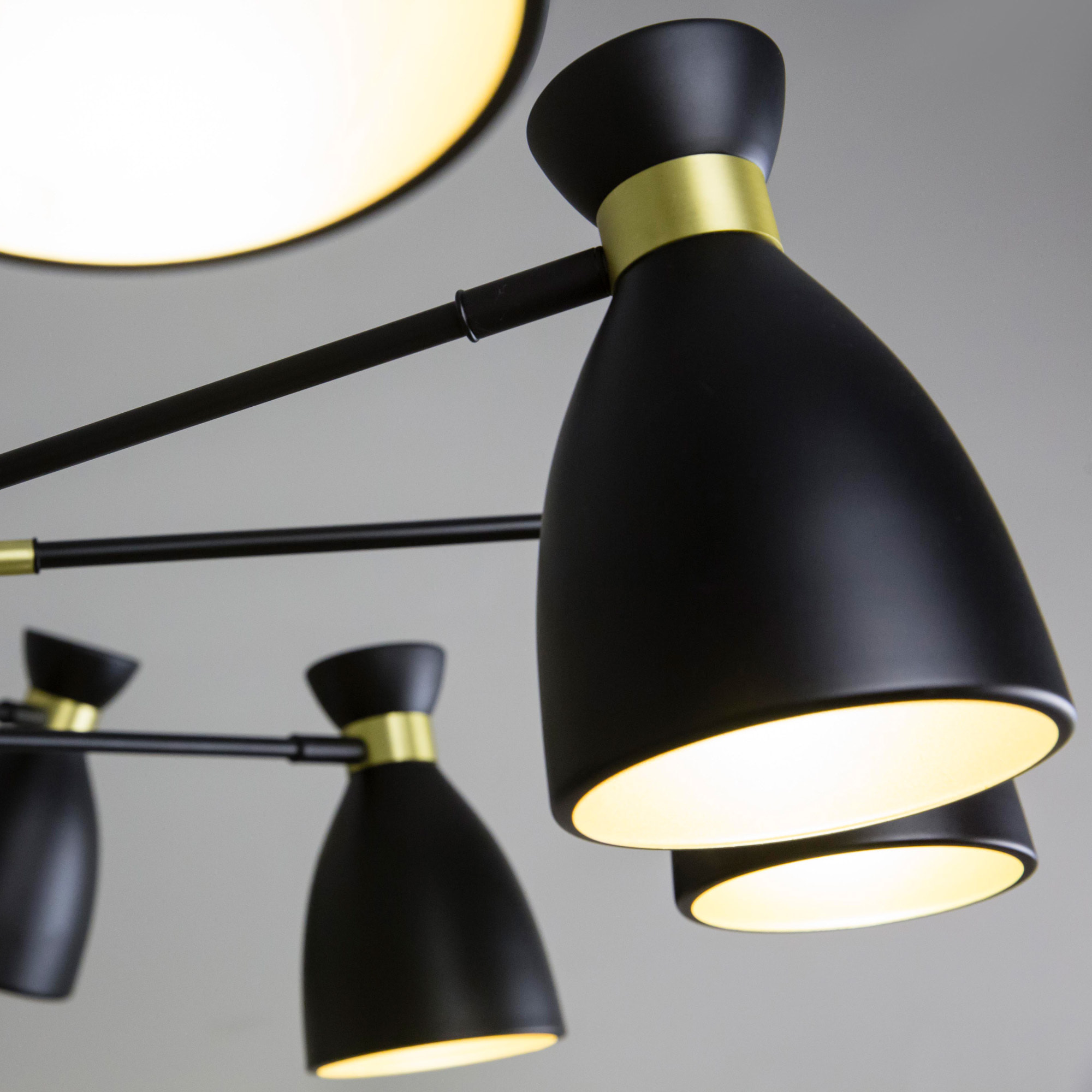 RETRO 12L Colgante negro y oro satinado