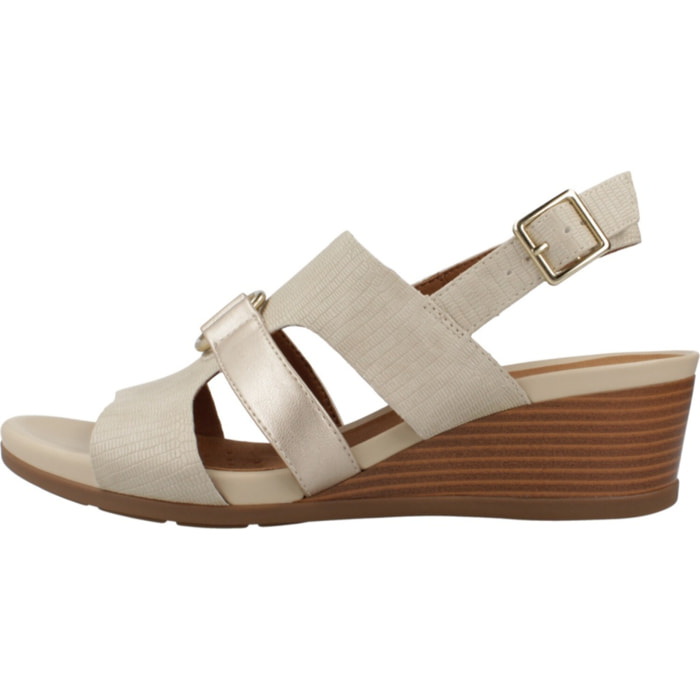Sandalias Mujer de la marca GEOX  modelo D MARYKARMEN BEIS