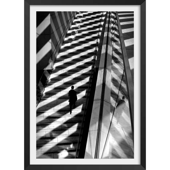 Affiche portrait de femme - Jeu d'ombre Affiche + cadre en bois - Noir