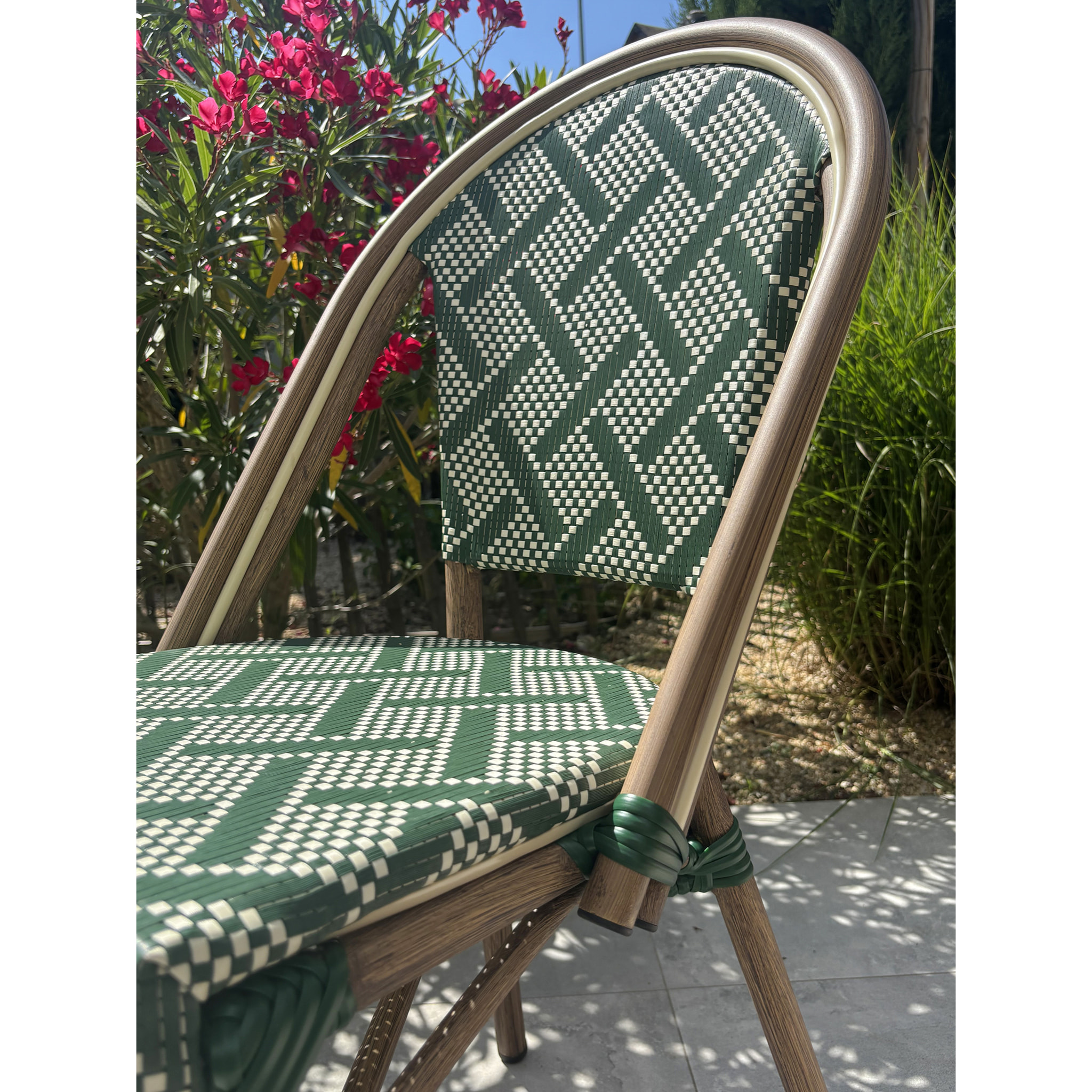 BISTRO - Lot de 2 fauteuils de jardin empilables en aluminium - vert