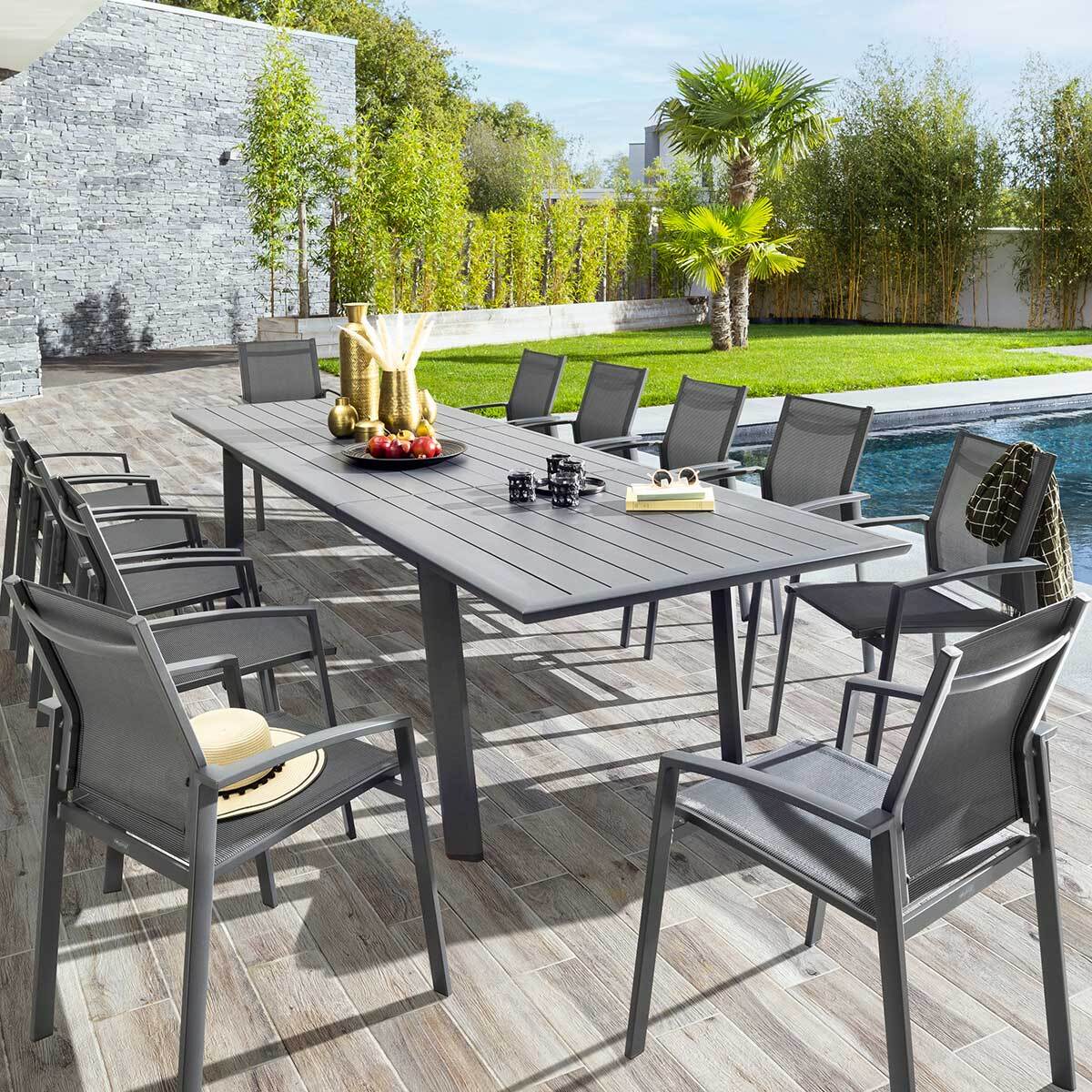 Table de jardin extensible "Pavane" graphite 12 places en aluminium traité époxy