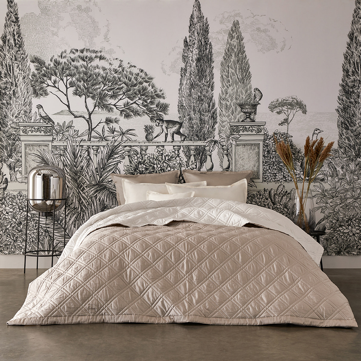 Couvre-lit matelassé bicolore en satin de coton bio, MERVEILLE, Blanc et beige