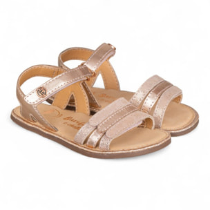 SANDALIA BAREFOOT PIEL CHETTO TIRAS METALIZADAS ORO ROSADO