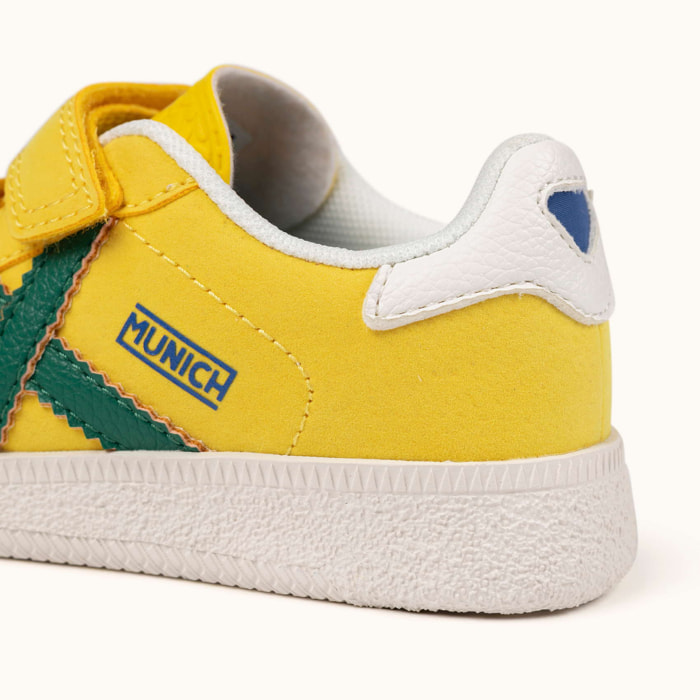Zapatillas Infantiles Amarillas con Velcro y Detalles en Verde MUNICH MINI BARRU VCO 21