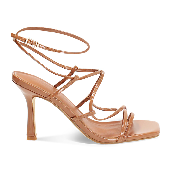 Sandalo donna marrone in vernice, tacco 9 cm