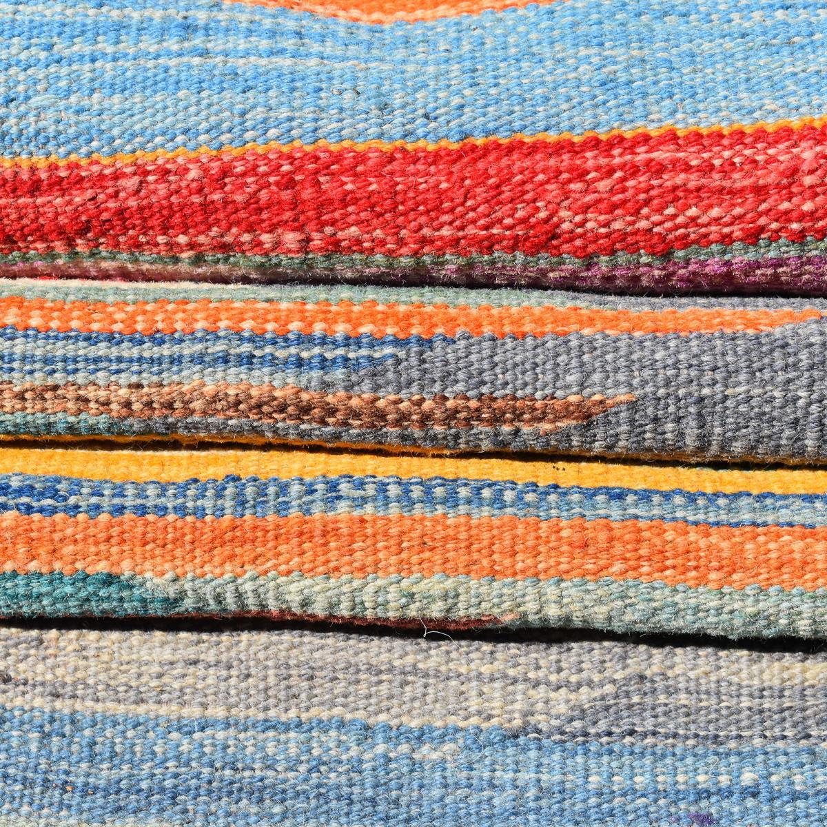 Authentique tapis d'orient kilim tissé à la main