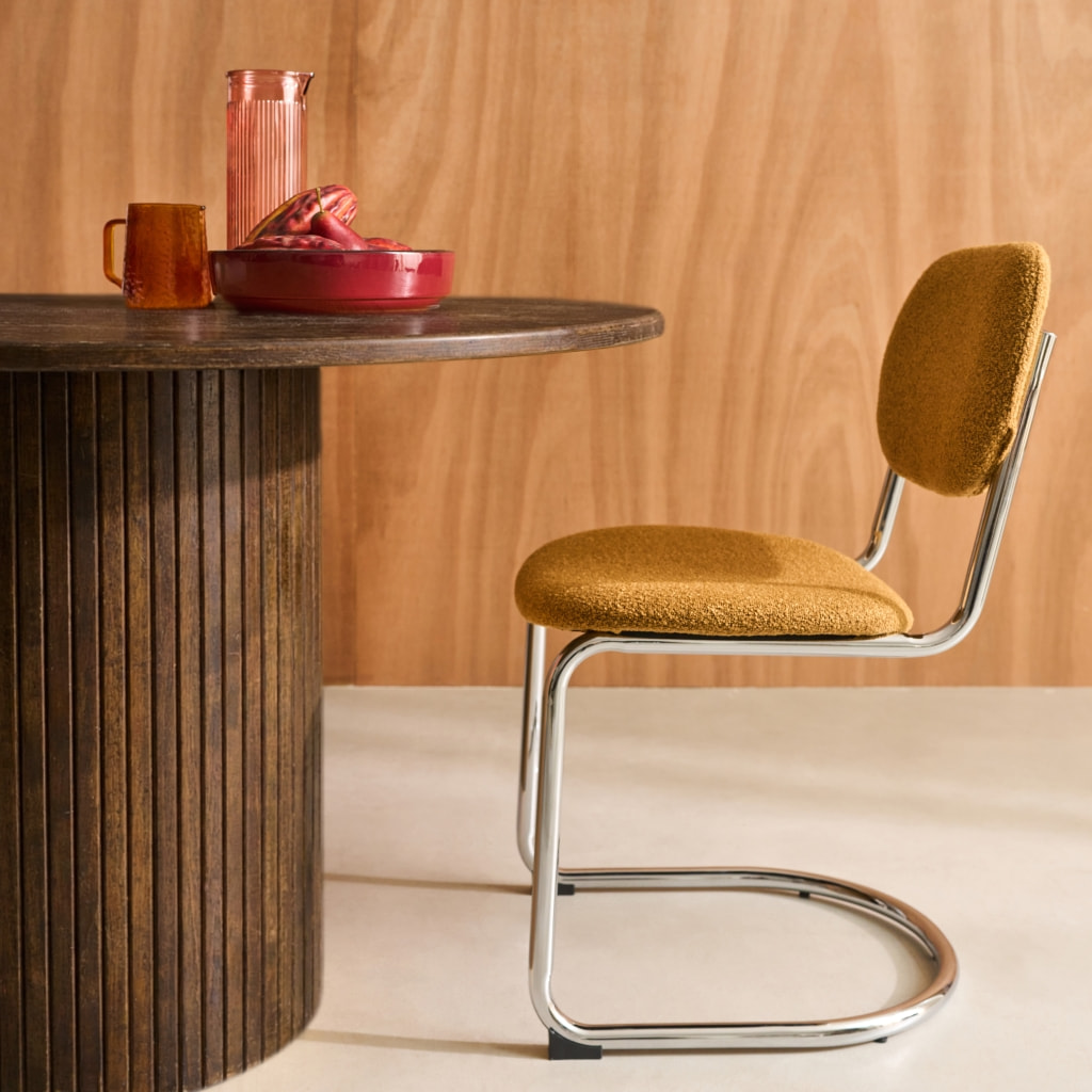 Table à manger ronde bois d'hévéa et placage chêne 4 places ESTELLE
