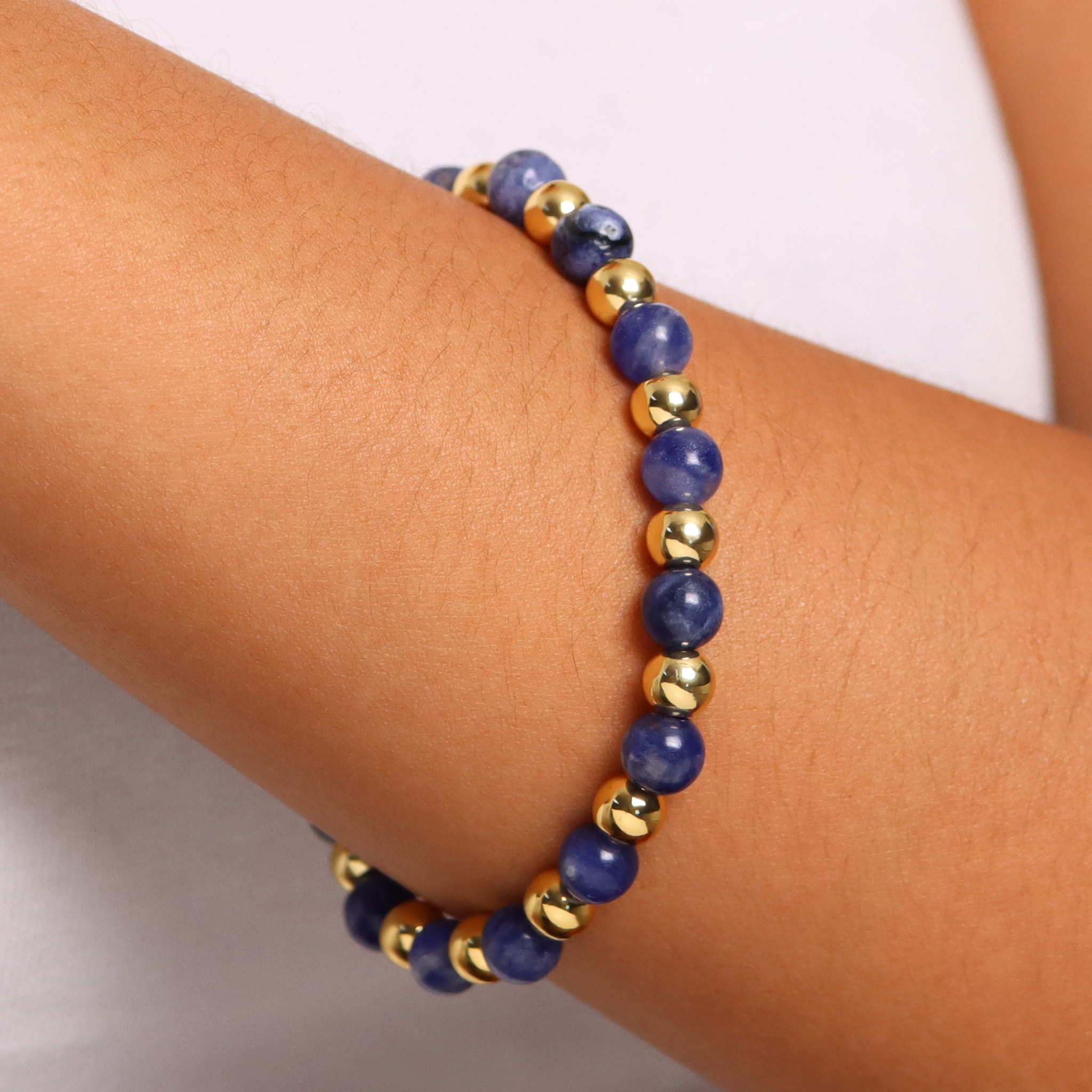 Bracciale Elastico con Sodalite e Bead Lucide