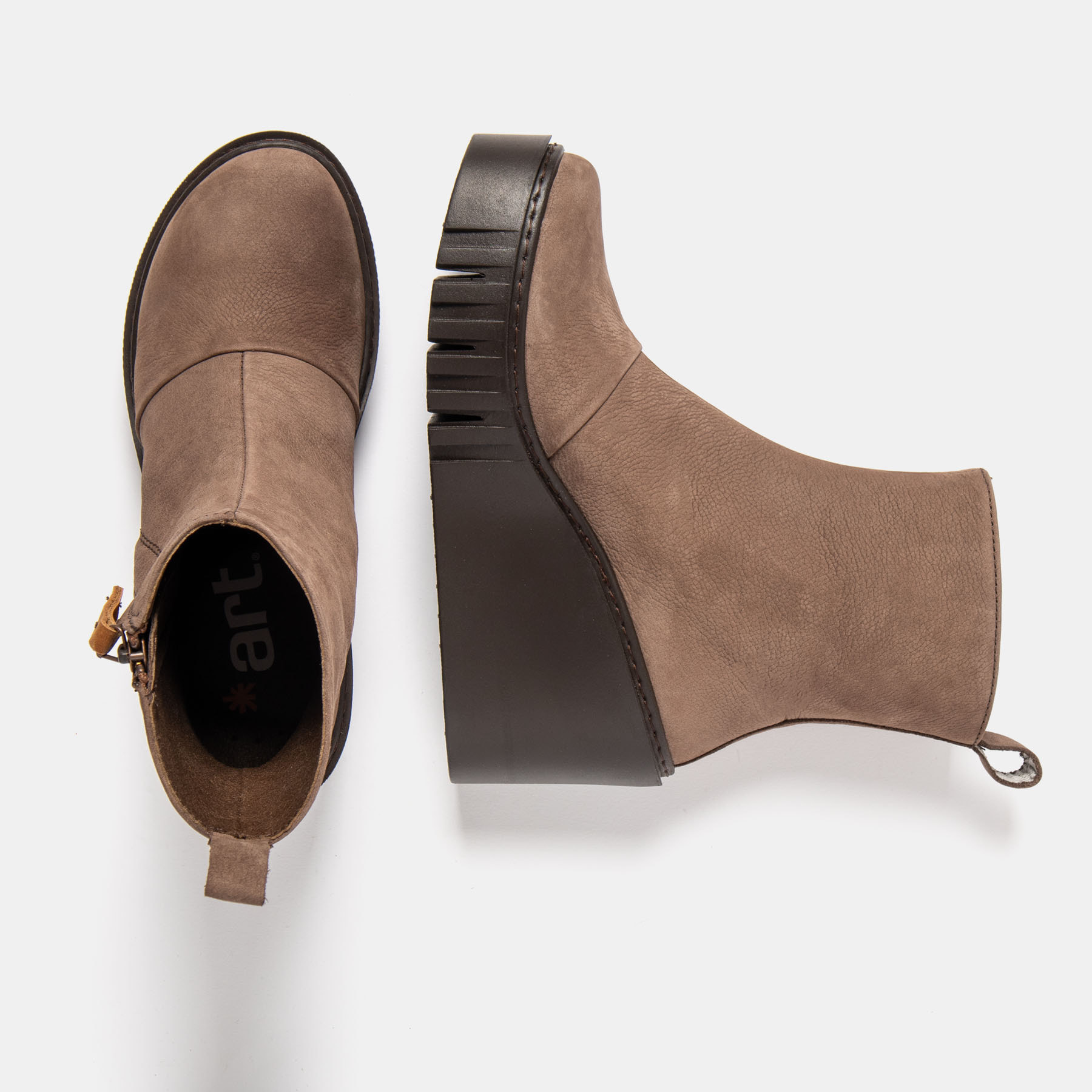 Botines con tacón 2091 NOBUCK BROWN/ CATANIA color Brown