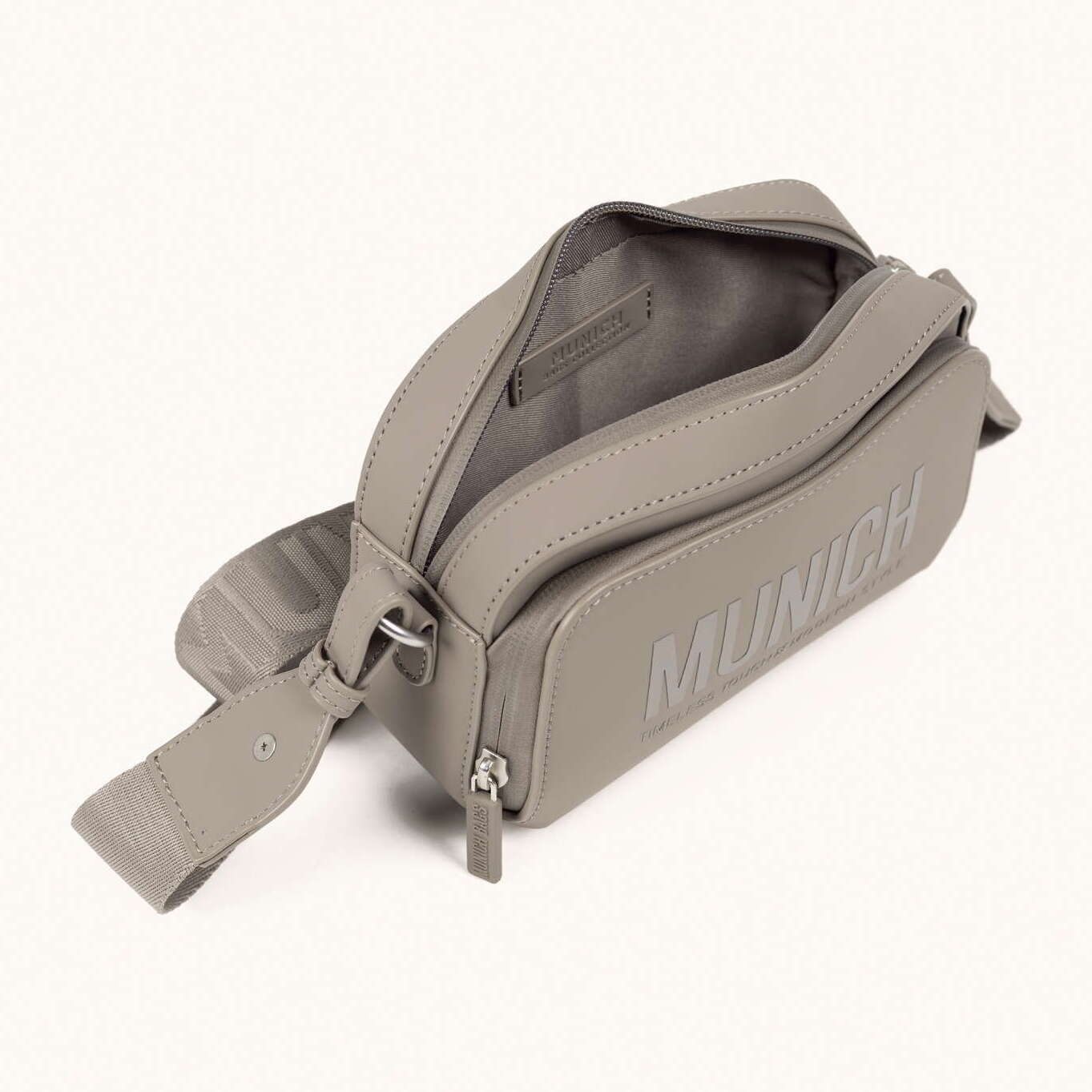 Bandolera Sostenible con Logotipo en Relieve CROSSBODY CAMERA ESSENCE RECYCLED