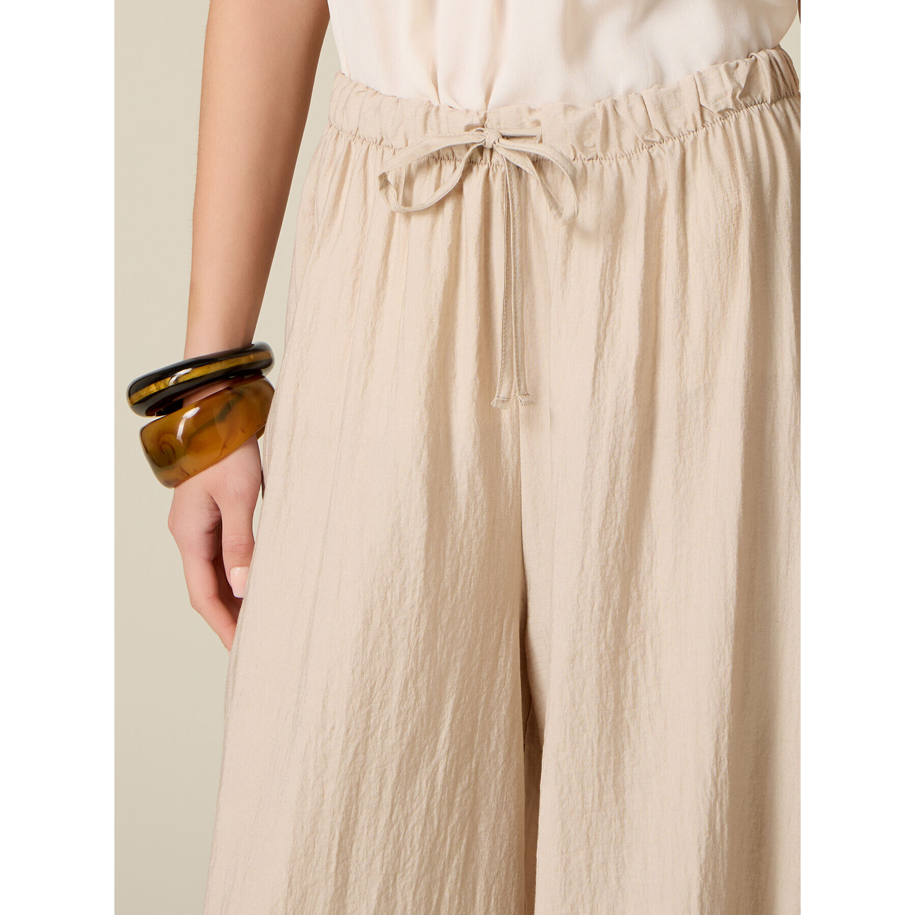 Oltre - Pantalones joggers en tejido fluido - Beige