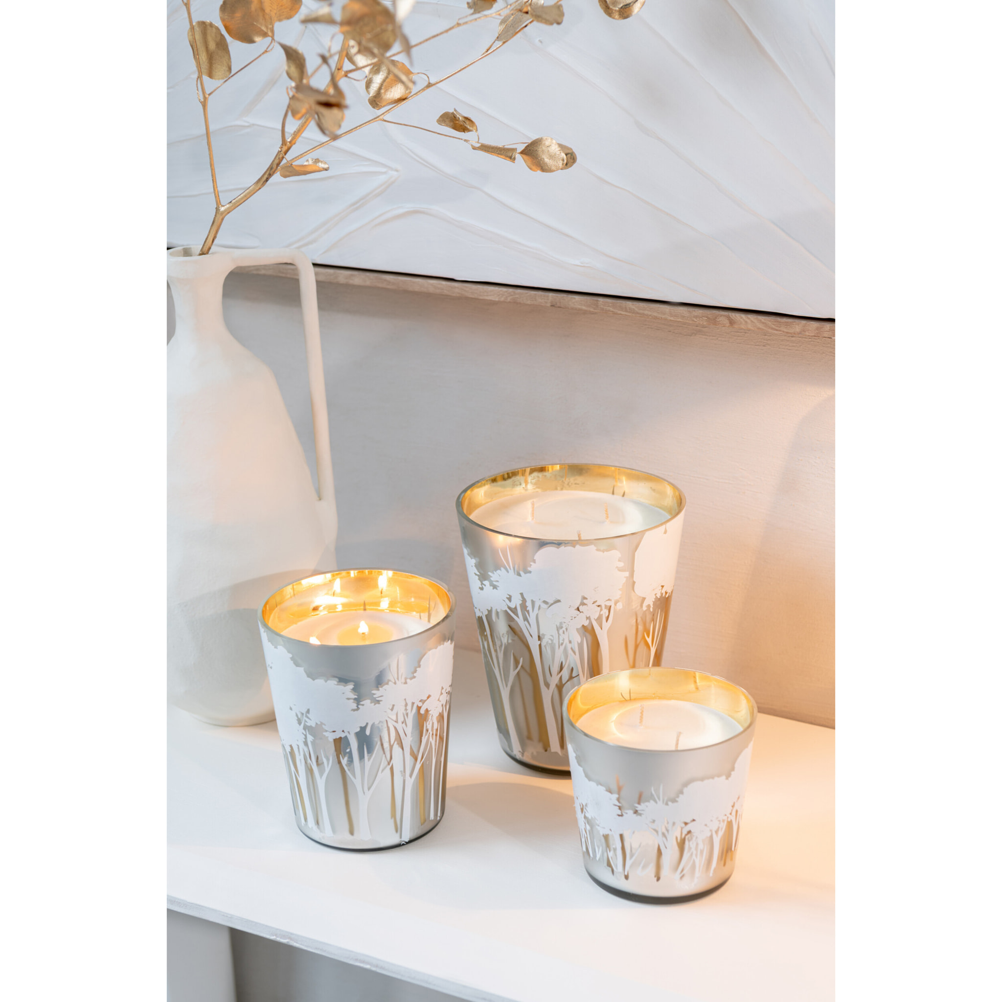 J-Line bougie parfumée Noa Forêt - Ayra - verre - blanc/or - small - 50H