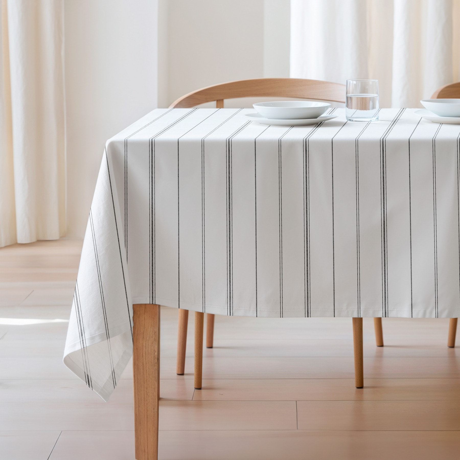 Nappe imprimée anti-tâches SIRA NOIR