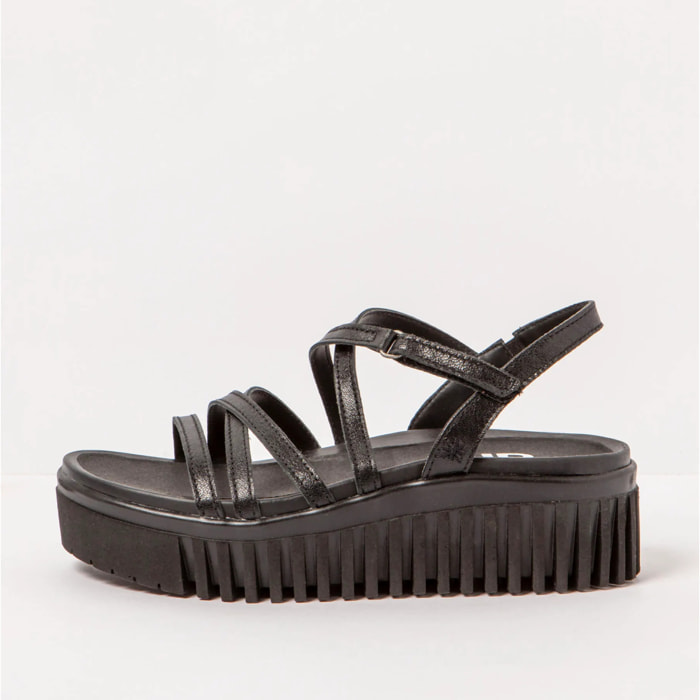 Sandalia de cuña 1576F METALIZADO BLACK/BRIGHTON color Black