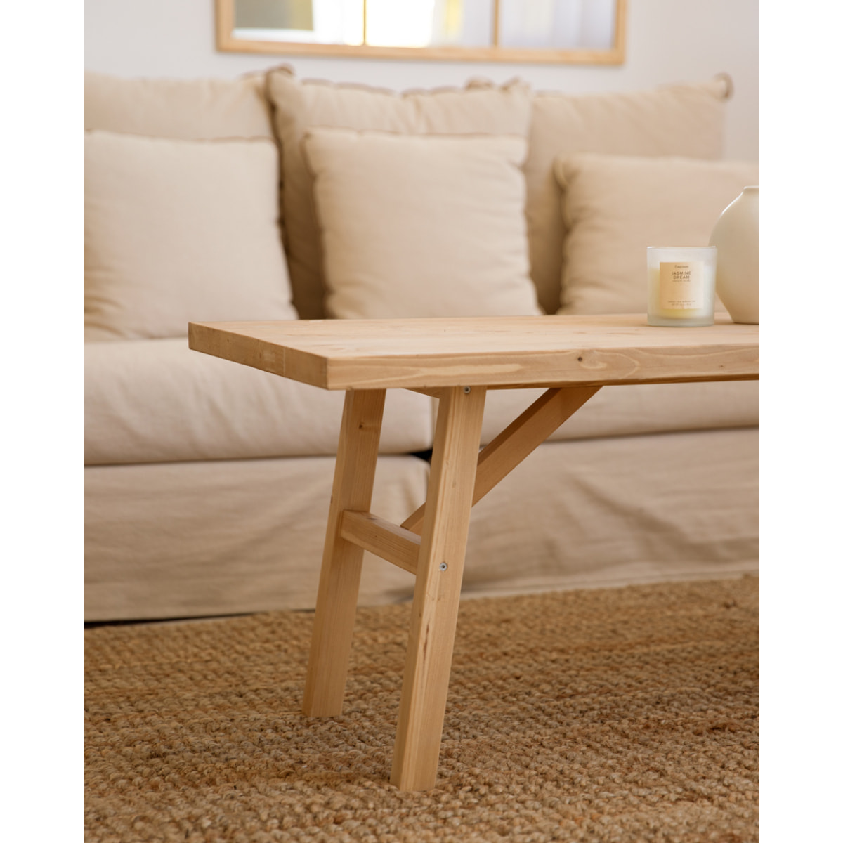 Table basse en bois massif finition chêne moyen Hauteur: 45 Longueur: 120 Largeur: 50