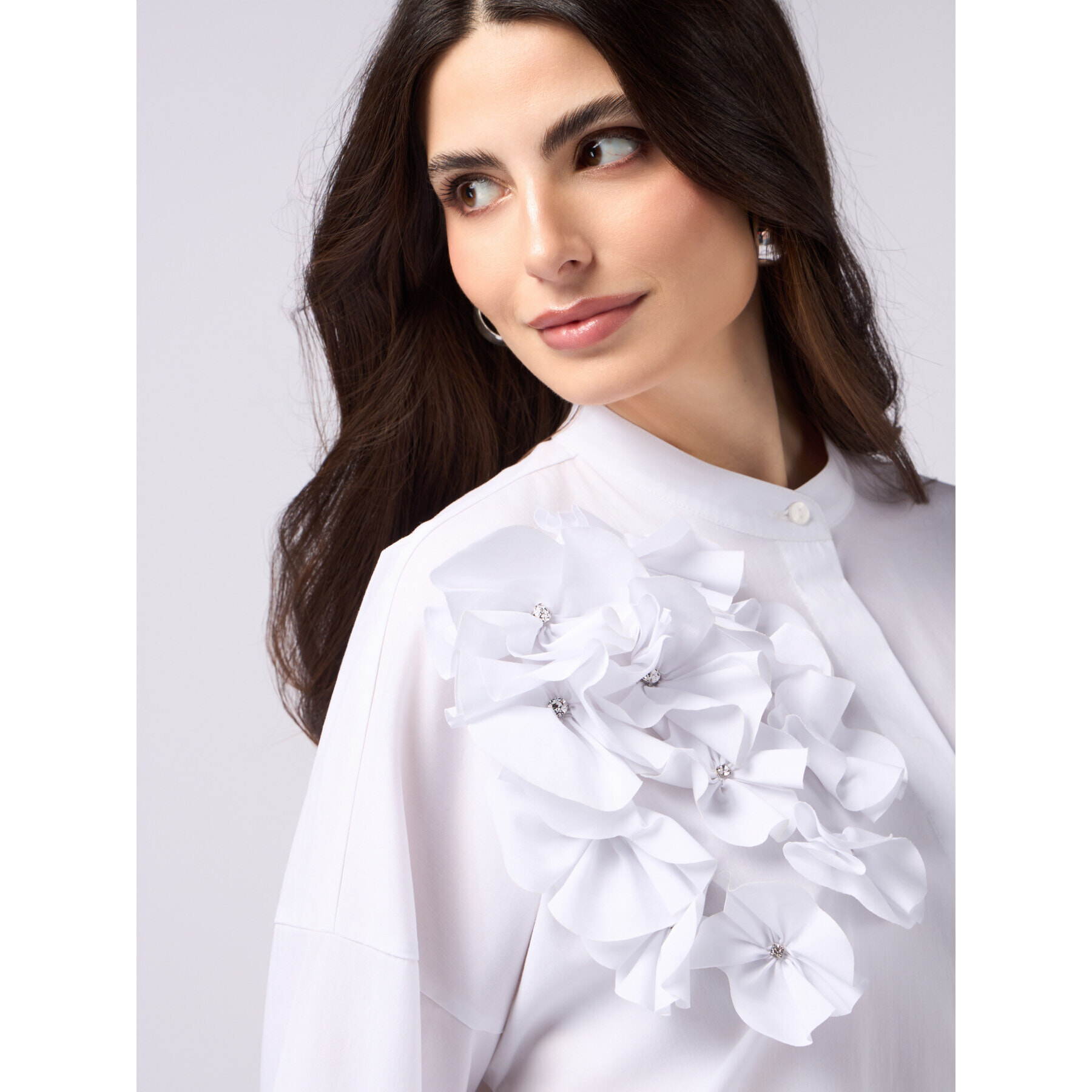 Oltre - Camicia in popeline con applicazione floreale - Bianco