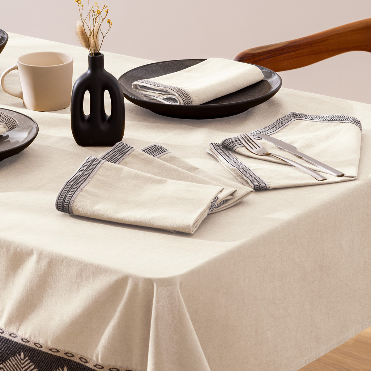 Ensemble nappe et 6 serviettes Inuit coton blanc ivoire 250x150cm
