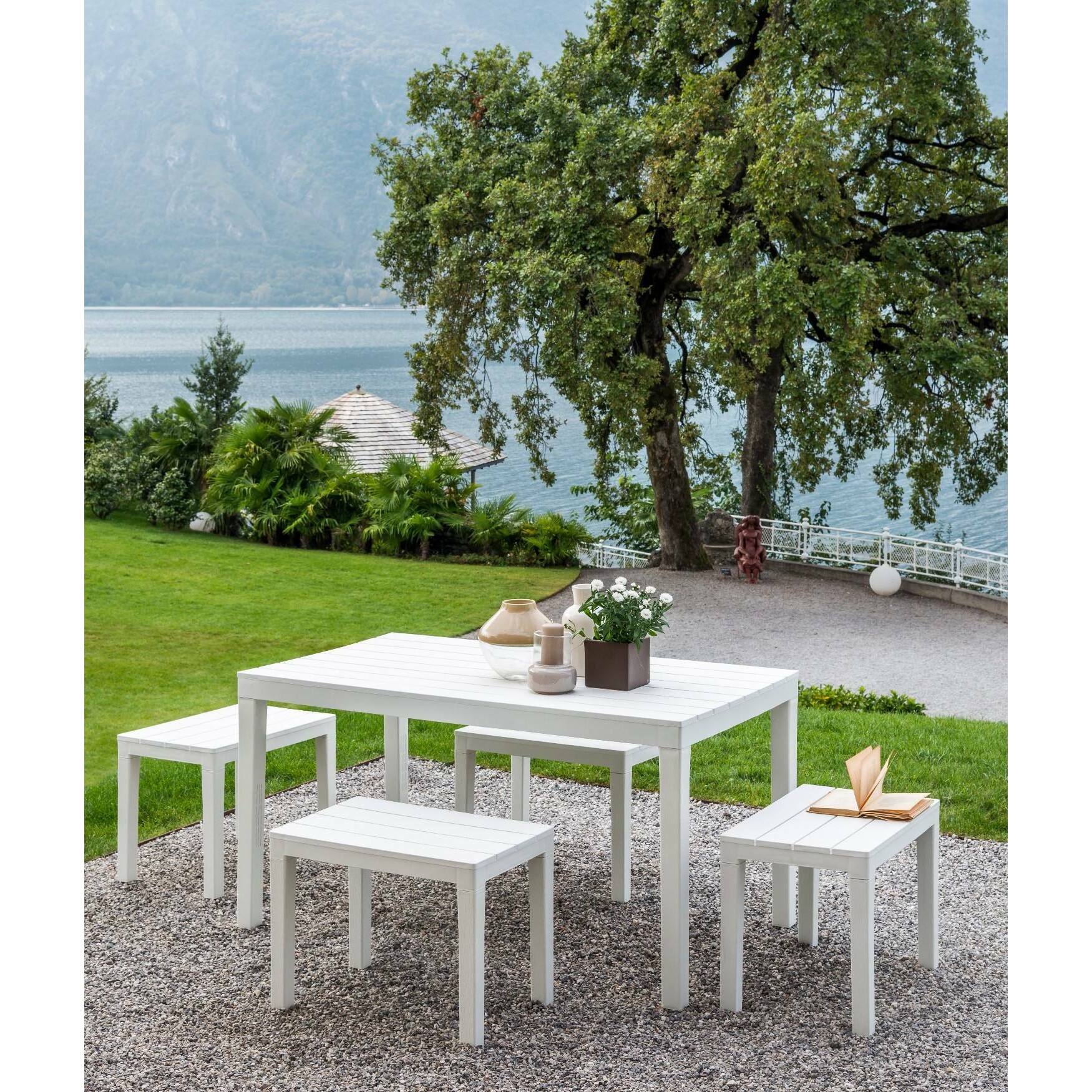 Set salotto da esterno Asta, Composizione da giardino con 1 tavolo rettangolare e 4 panchine, Salottino indoor e outdoor da Pic Nic, 100% Made in Italy, Bianco