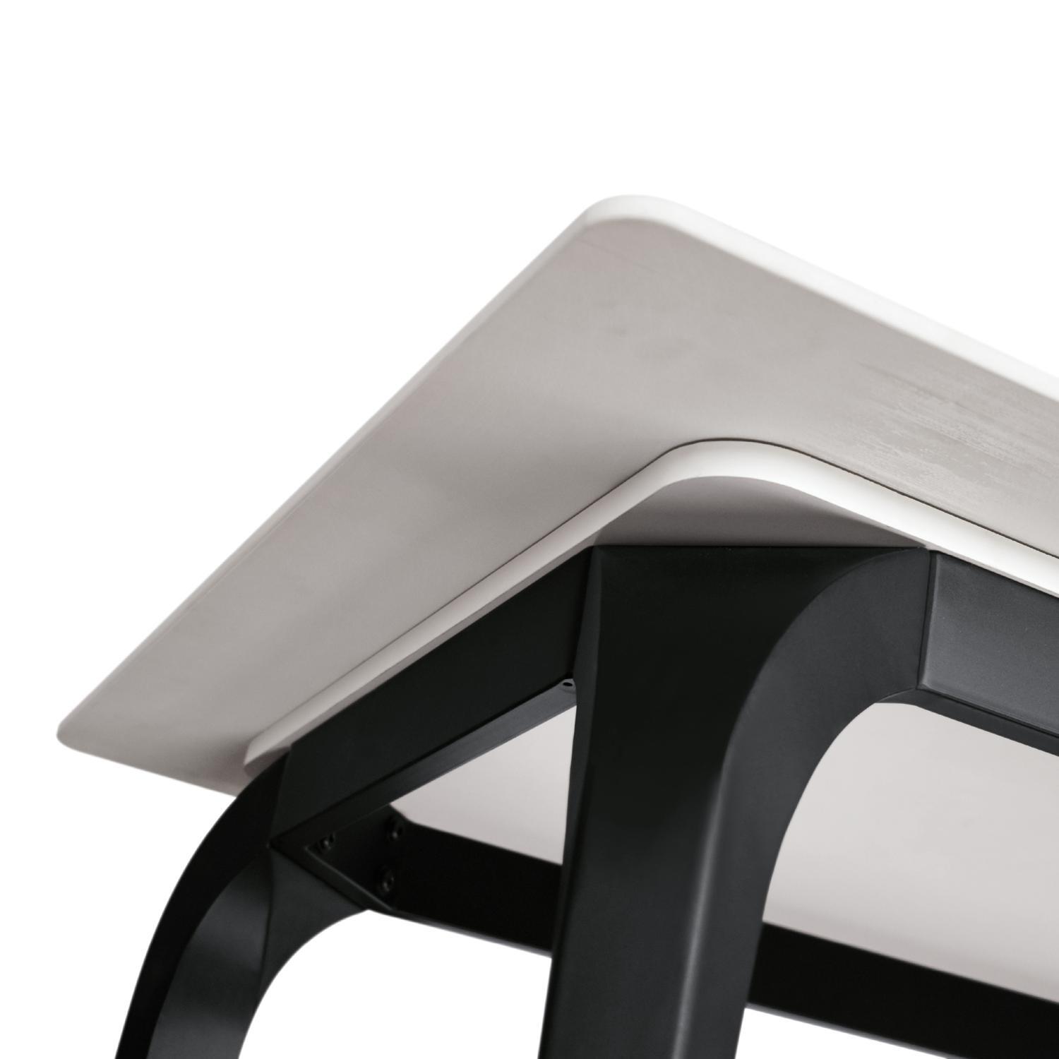 Tavolo ALERIA in ceramica, effetto marmo bianco e gambe in metallo verniciato nero, fisso 140x80x76 cm