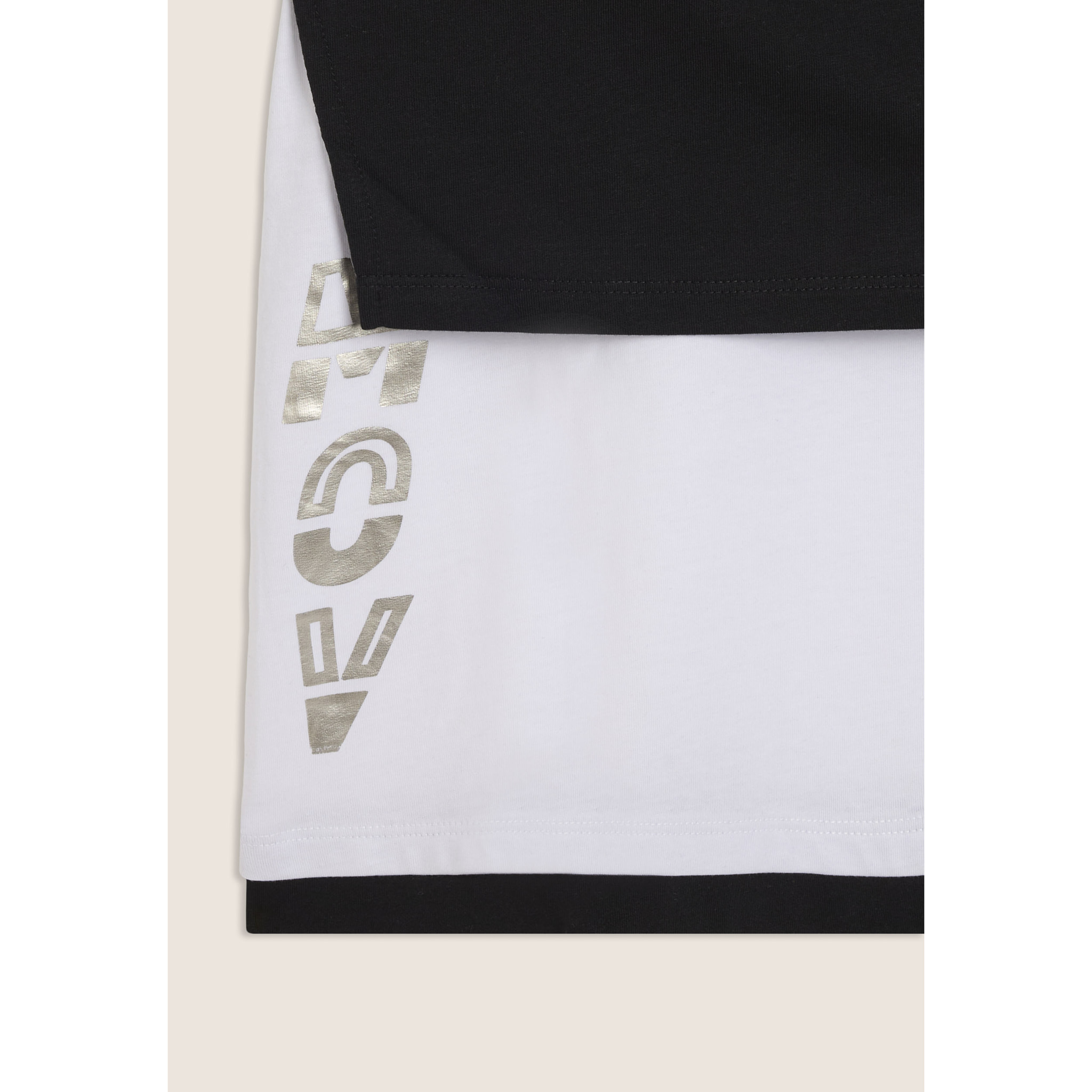 Completo t-shirt cropped e canotta con stampa perlata