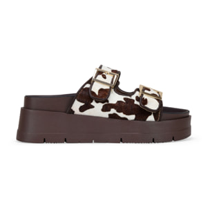 Sandalias de plataforma con pelo print vaca